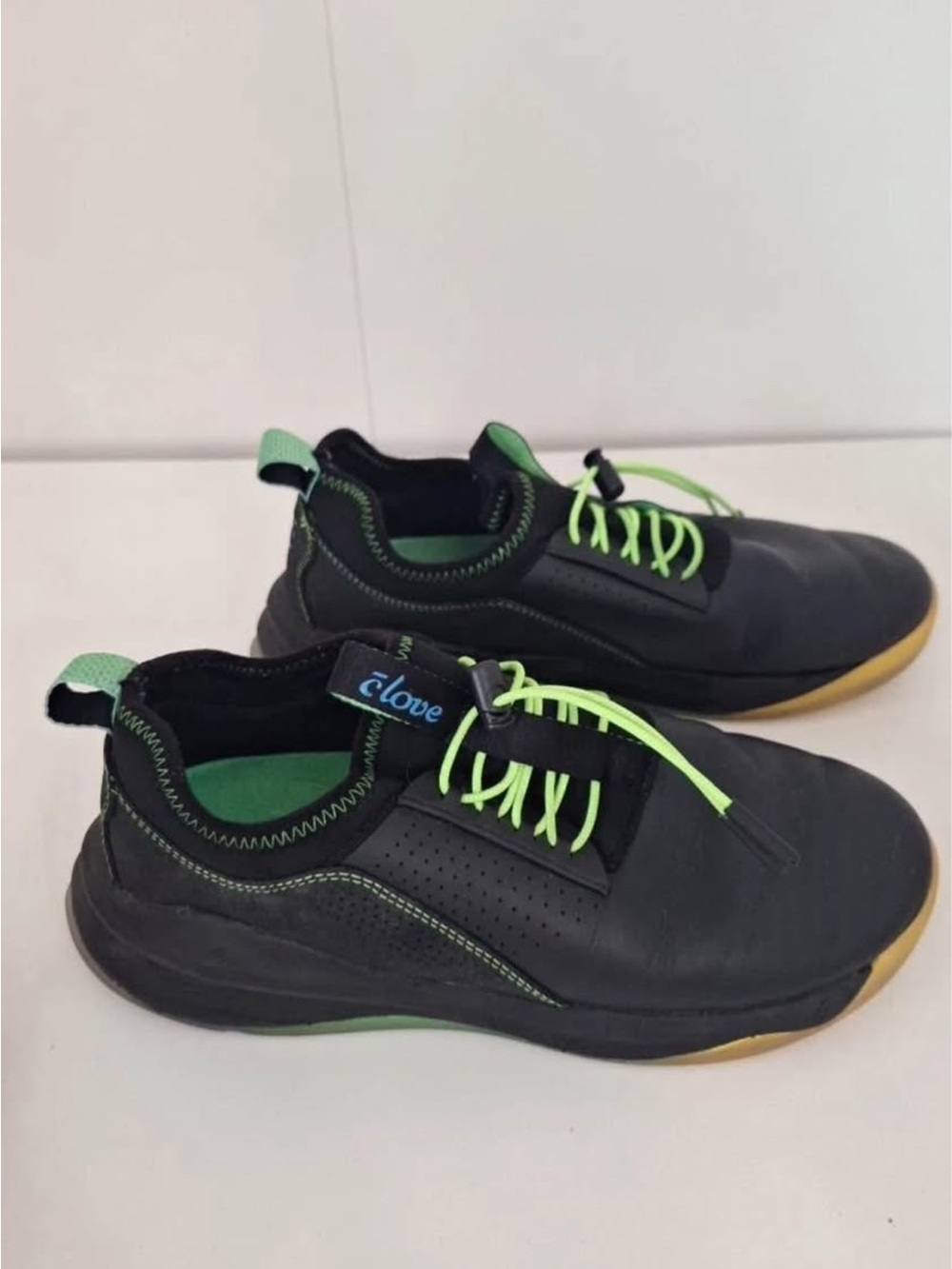 Clove Women's Black Sneakers with Neon Green Accents-Size 8.5-